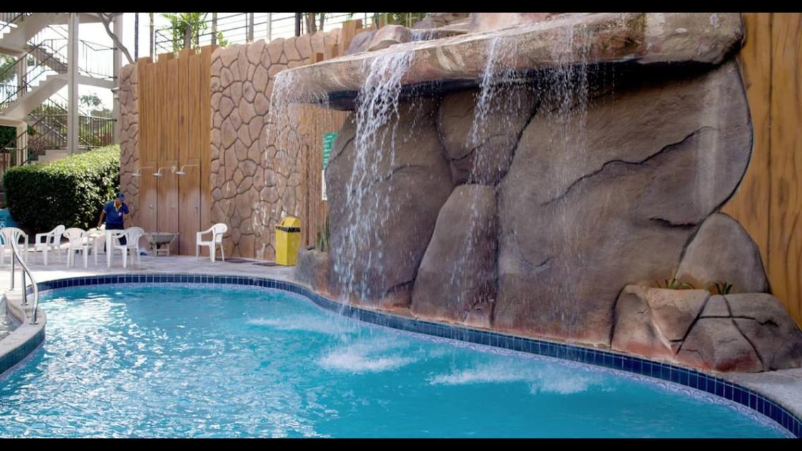 Hotel Golden Dolphin Com Cafe Da Manha! Piscinas 24H 카우다스노바스 외부 사진