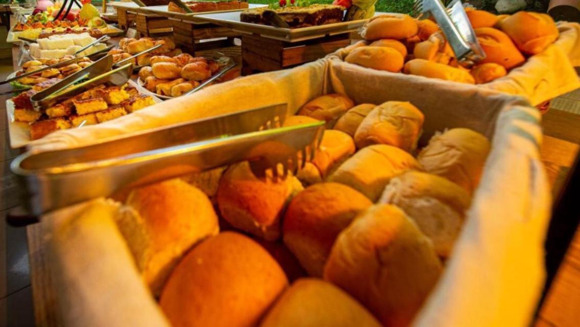 Hotel Golden Dolphin Com Cafe Da Manha! Piscinas 24H 카우다스노바스 외부 사진